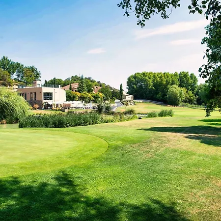 Domaine Ribiera, 5 Etoiles, & Golf - Forcalquier Hotel 5*