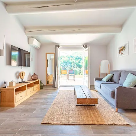 Domaine Ribiera, 5 Etoiles, & Golf - Forcalquier Hotel 5*