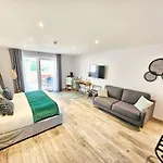 Domaine Ribiera, 5 Etoiles, Spa&golf - Forcalquier Hotel Niozelles