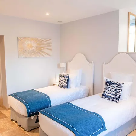 Domaine Ribiera, 5 Etoiles, Spa&golf - Forcalquier 5* Niozelles