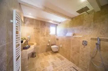 Hotel Domaine Ribiera, 5 Etoiles, & Golf - Forcalquier 5*